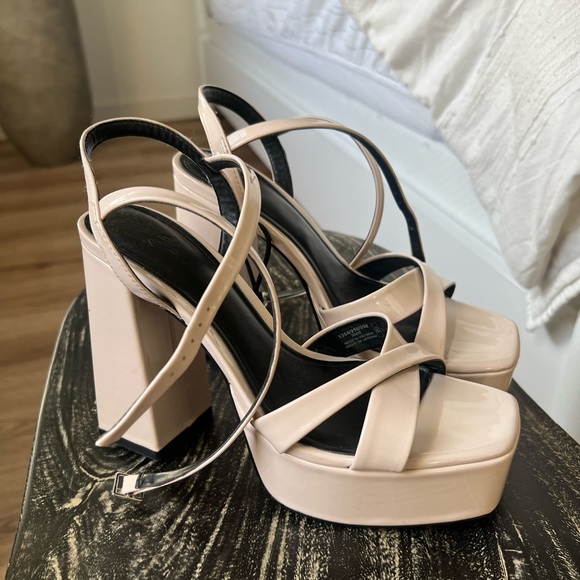 Zara Platform - Picture 3 of 3